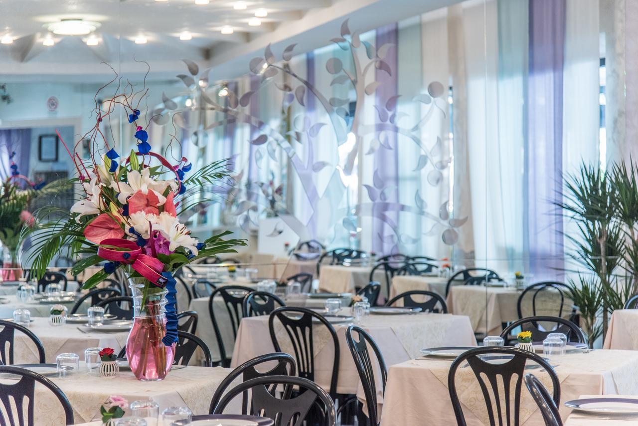 Hotel Nuovo Giardino Rimini Eksteriør bilde
