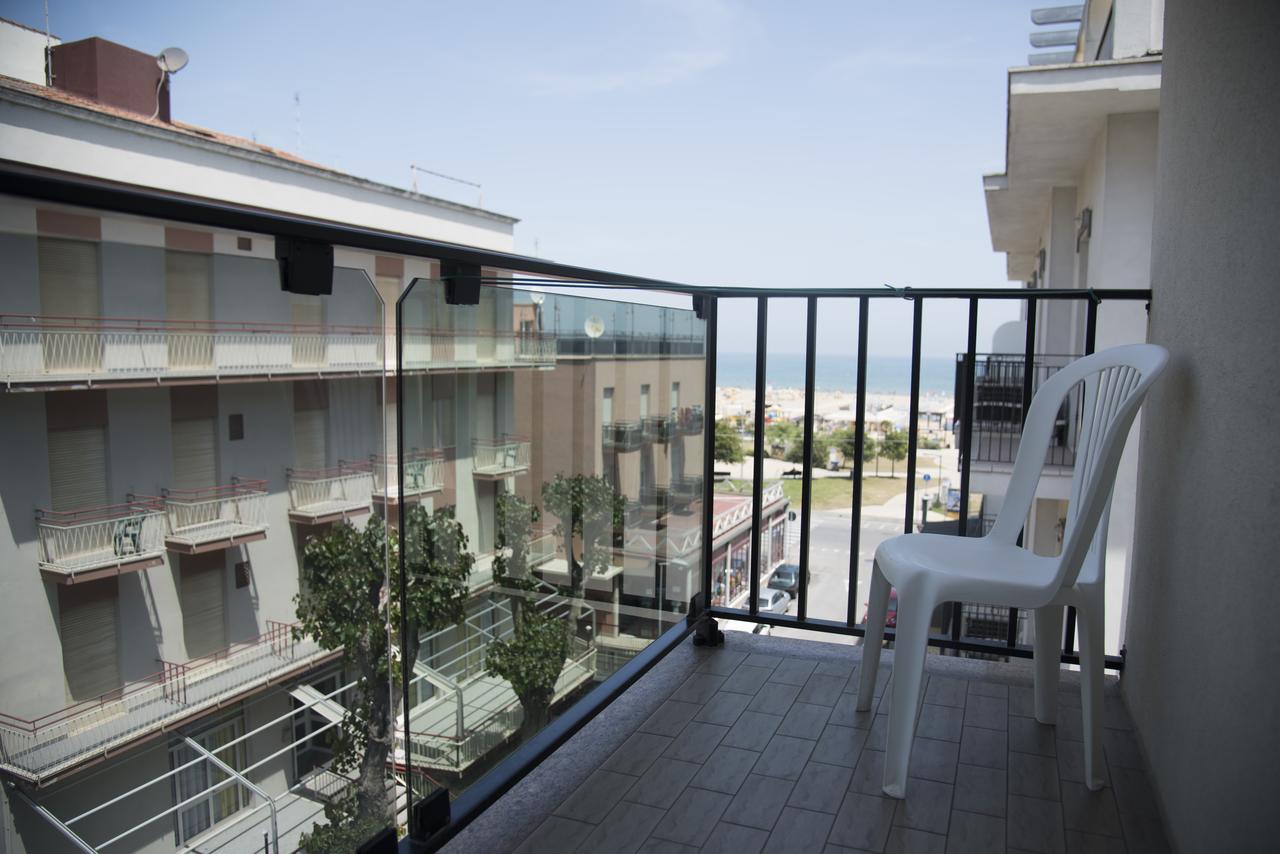 Hotel Nuovo Giardino Rimini Eksteriør bilde