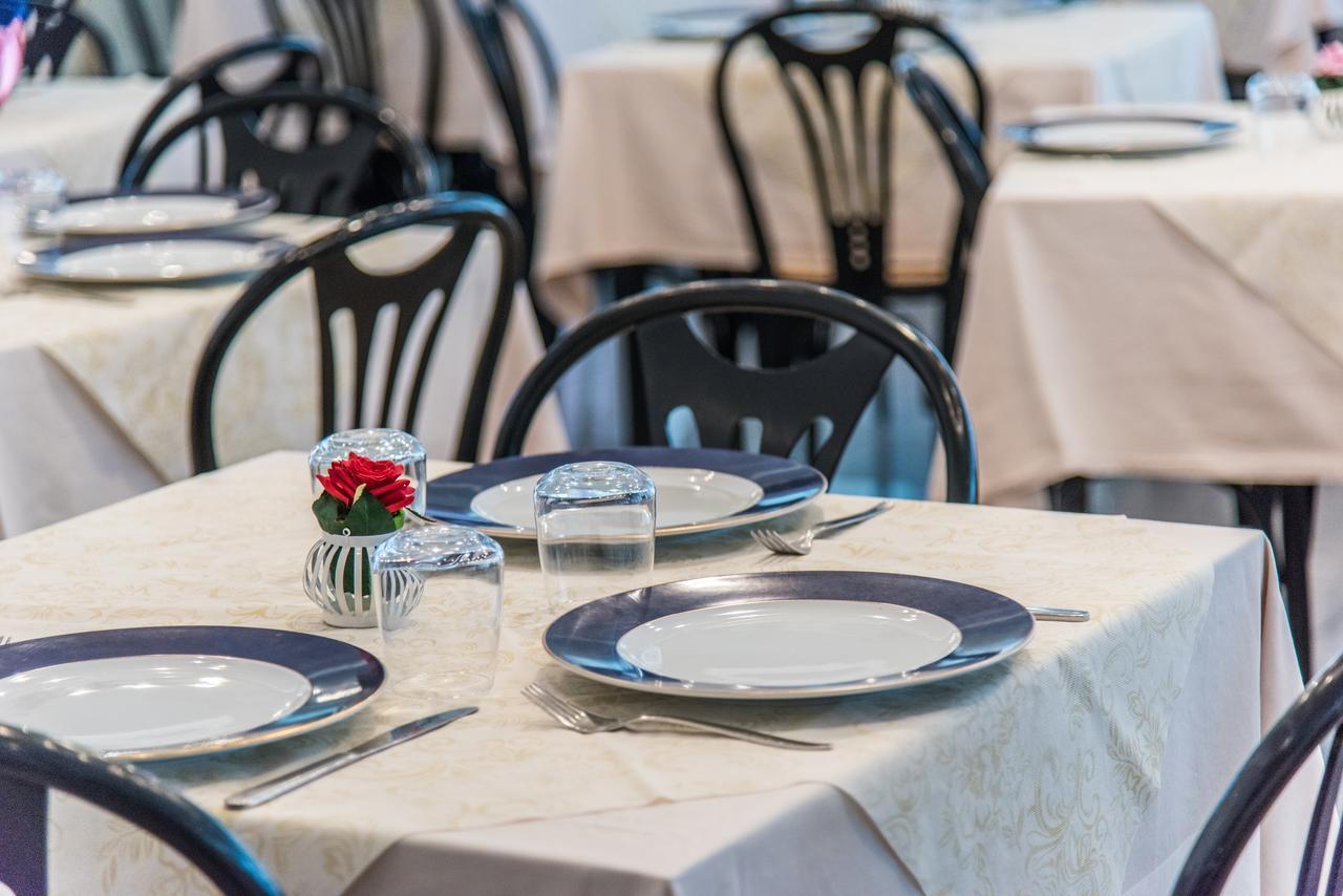 Hotel Nuovo Giardino Rimini Eksteriør bilde