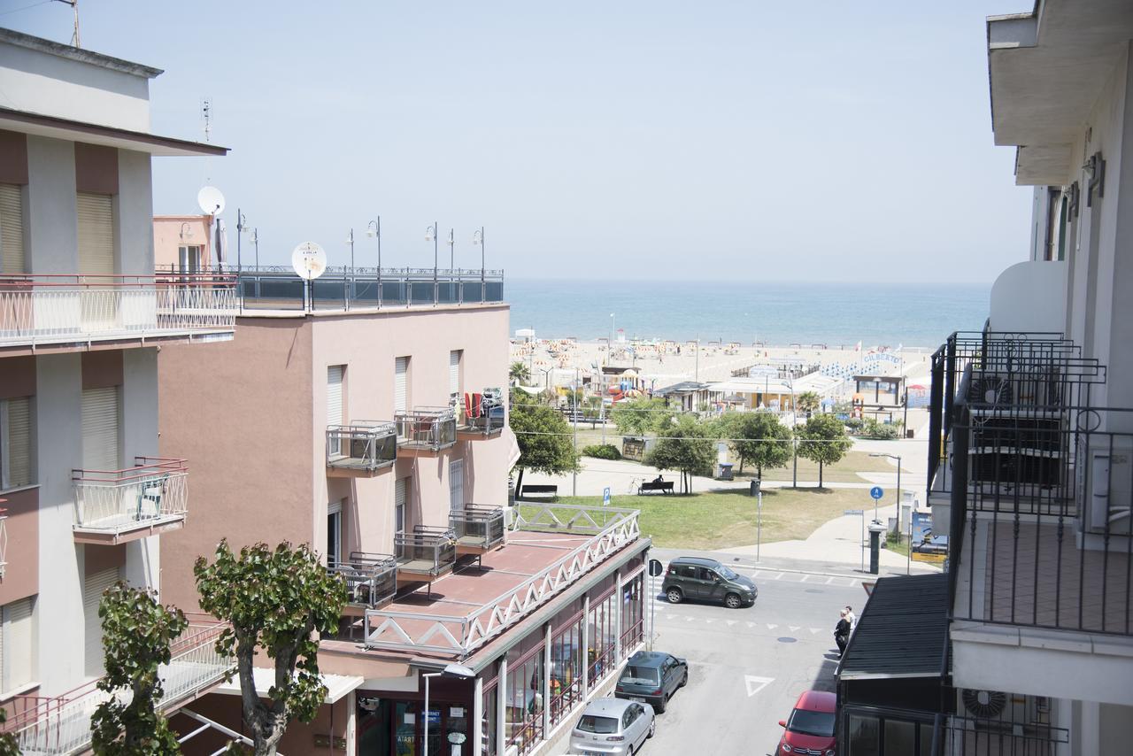 Hotel Nuovo Giardino Rimini Eksteriør bilde
